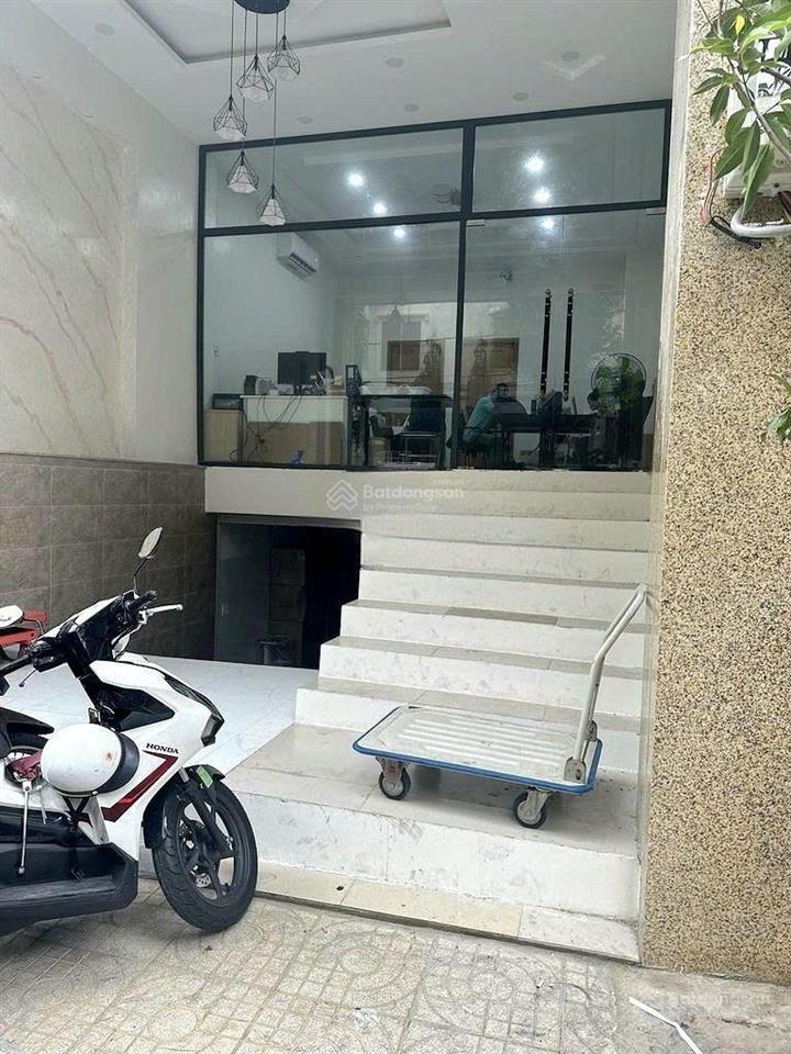 Cần cho thuê nhà mt 42a đường nguyễn minh hoàng p.12 q. tân bình ngay khu k300