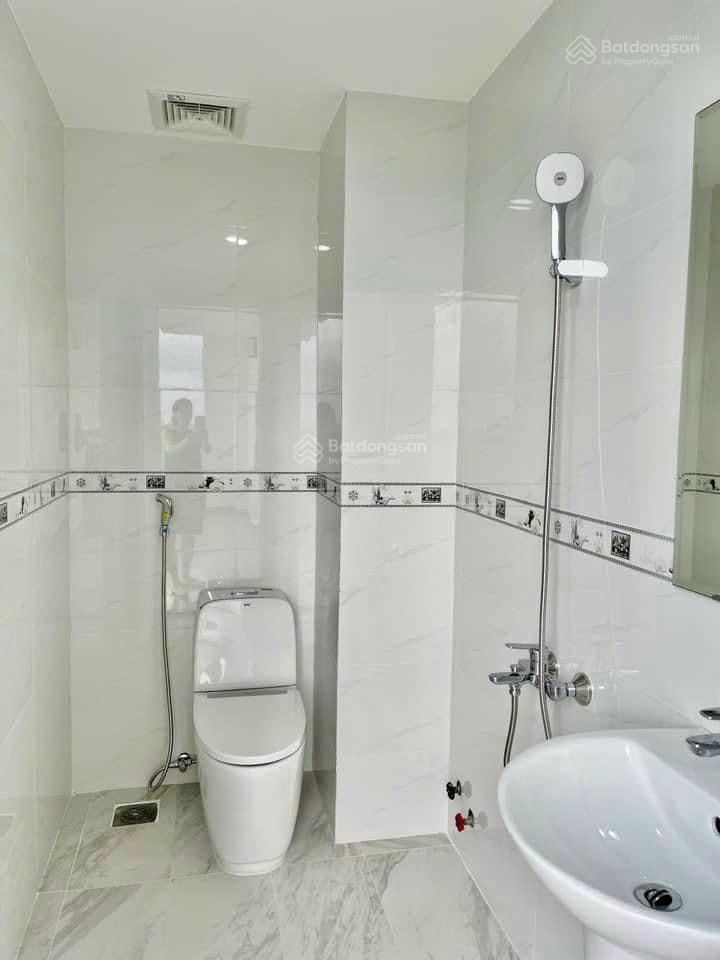Cần cho thuê nhà mt 42a đường nguyễn minh hoàng p.12 q. tân bình ngay khu k300