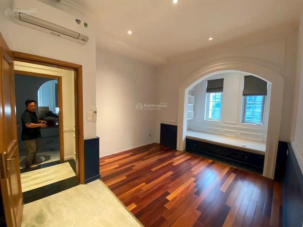 Cần cho thuê biệt thự góc 2mt hxh 127/2a bình lợi p. 13 q. bình thạnh thông ra đặng thùy trâm