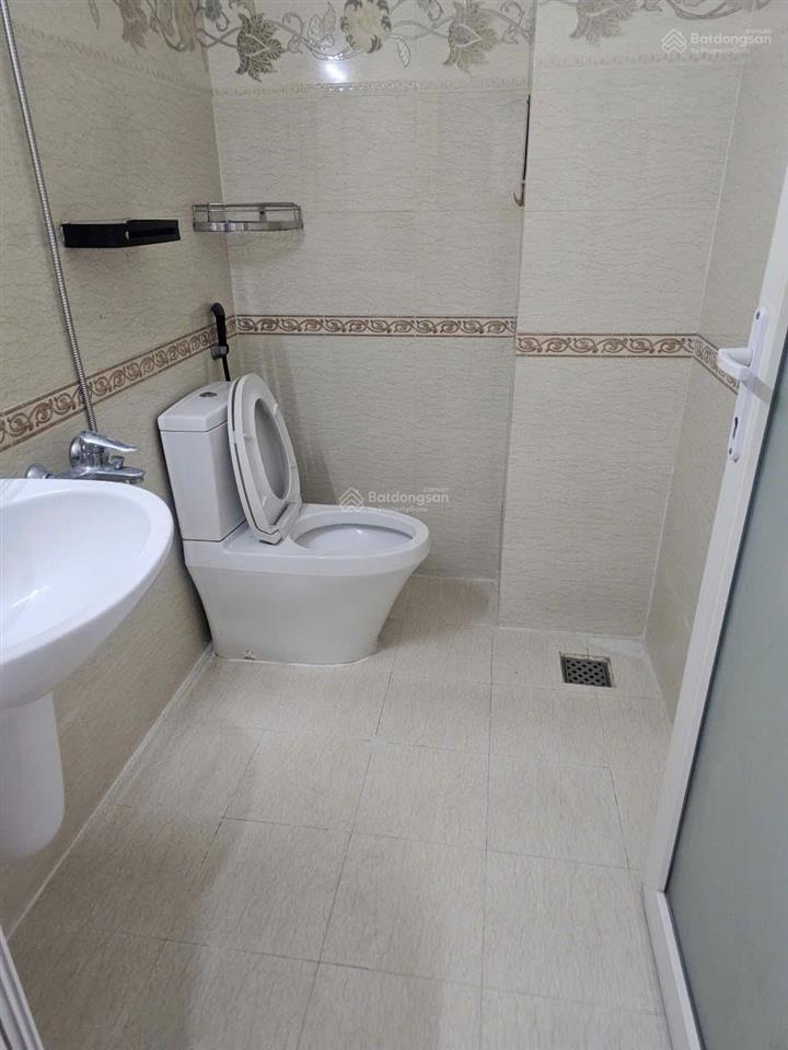 Cần cho thuê nhà hẻm 41 trường chinh p. 11 q. tân bình ngay ngã tư bảy hiền