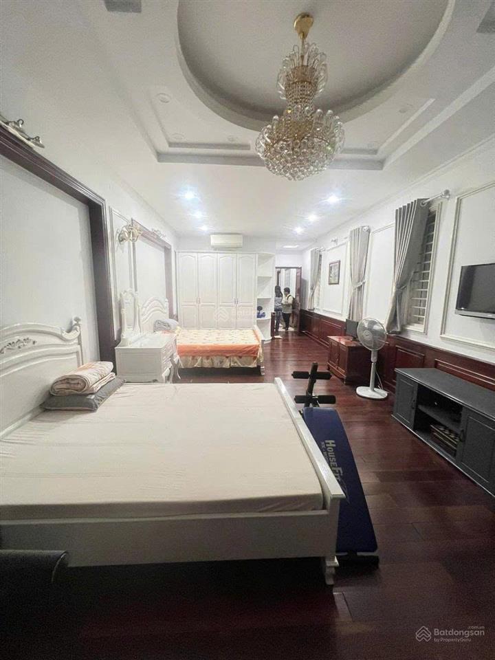 Cho thuê nhà hxh góc 2mt 241/2a nguyễn thiện thuật p.1 q.3 thông ra điện biên phủ