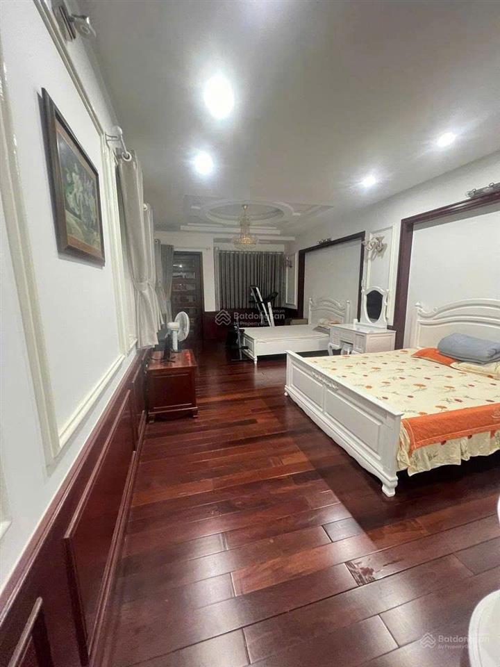 Cho thuê nhà hxh góc 2mt 241/2a nguyễn thiện thuật p.1 q.3 thông ra điện biên phủ