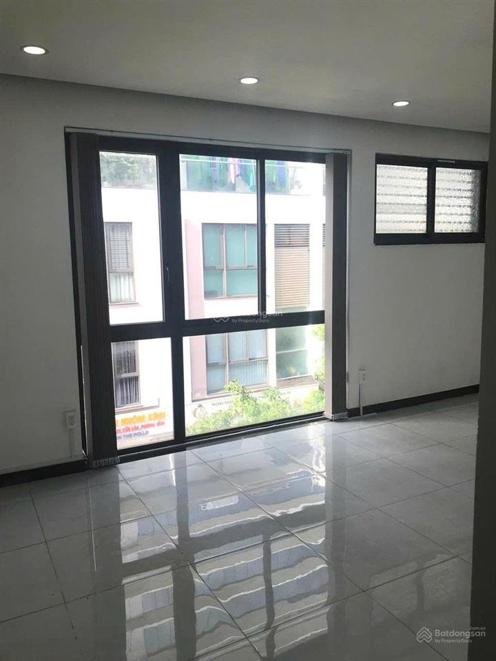 Cần cho thuê nhà mặt tiền đường số 6 trong khu cc hà đô p.12 q.10
