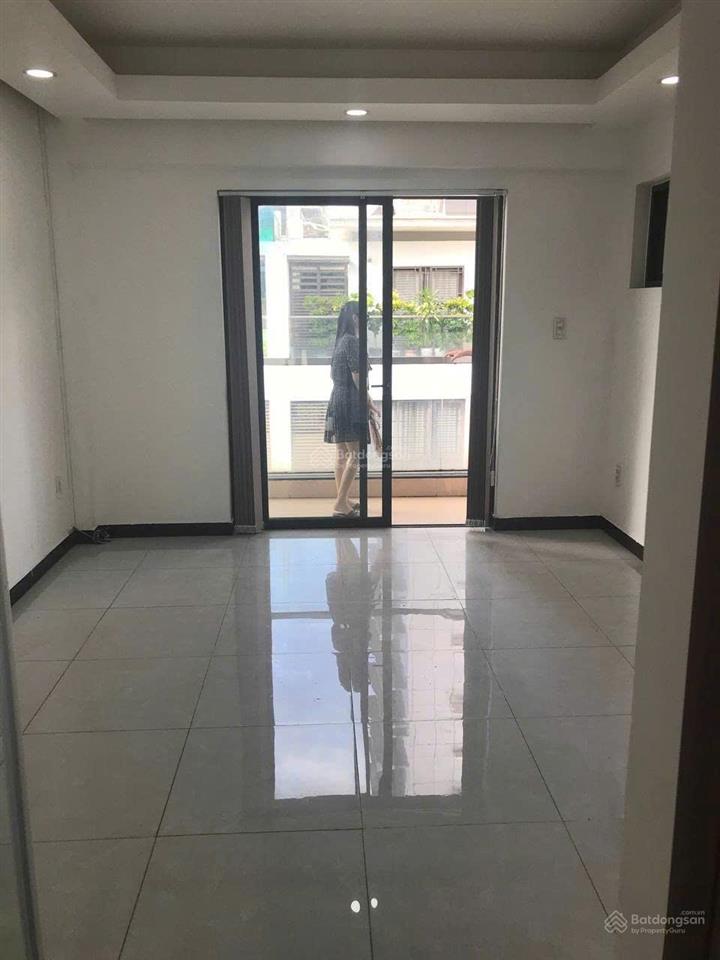 Cần cho thuê nhà mặt tiền đường số 6 trong khu cc hà đô p.12 q.10