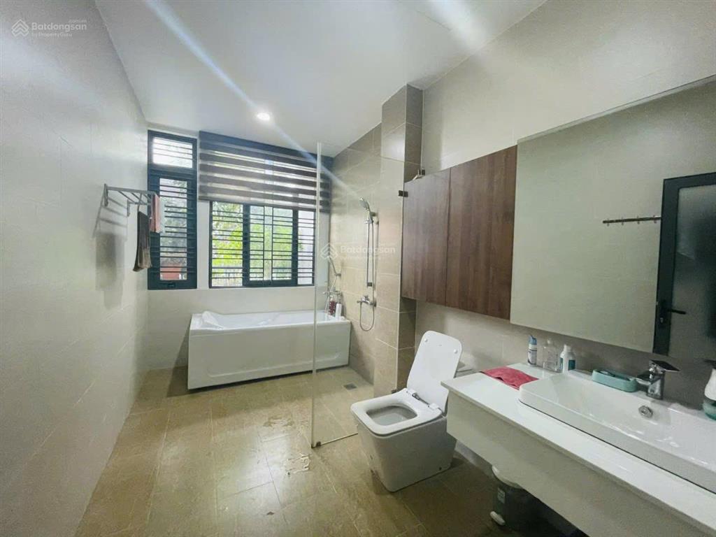 Cần cho thuê nhà hxh 100/2a lê quang định, p.14, q.bình thạnh, gần chợ bà chiểu