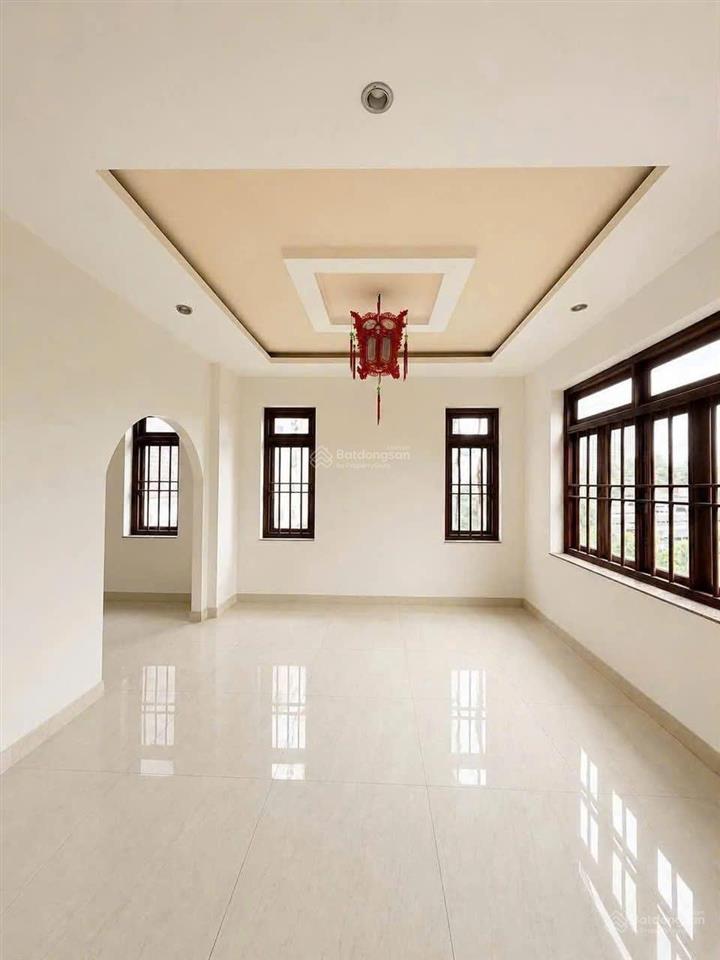 Cần cho thuê biệt thự mặt tiền 85a nguyễn thế truyện, phường tân sơn nhì, quận tân phú
