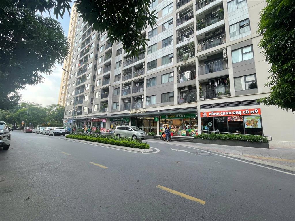 Bán chân đế đang cho thuê 45tr/tháng giá công khai 11.8 tỷ 45m2 mặt sảnh vip 0898 830 ***