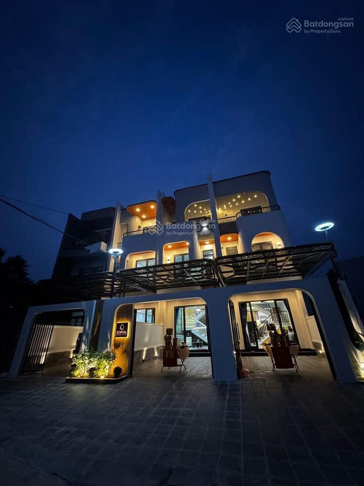 Nhà 3 tầng full nội thất cạnh làng hương thủy xuân cách đường chính khoảng 50m