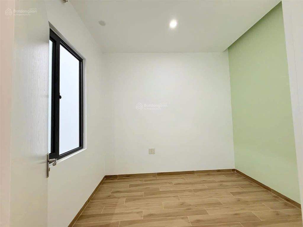 Nhà 2 tầng full nội thất gần siêu thị aeon maill