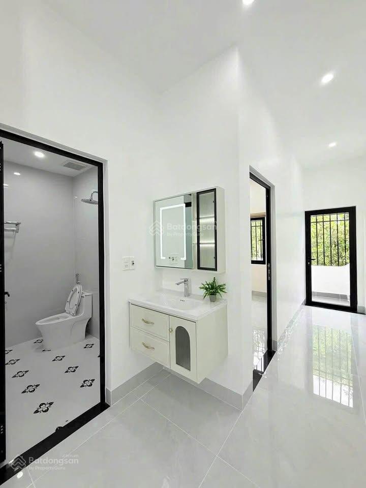 Nhà 2 tầng thủy xuân full nội thất thất dọn vào ở ngay