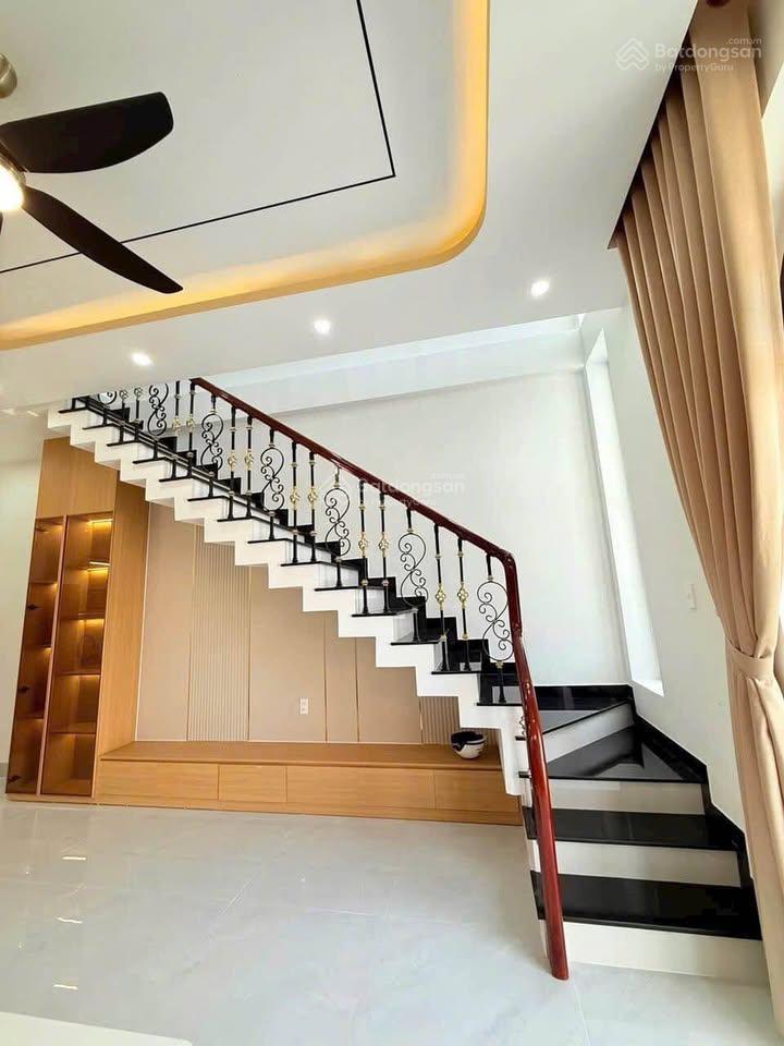 Nhà 2 tầng thủy xuân full nội thất thất dọn vào ở ngay