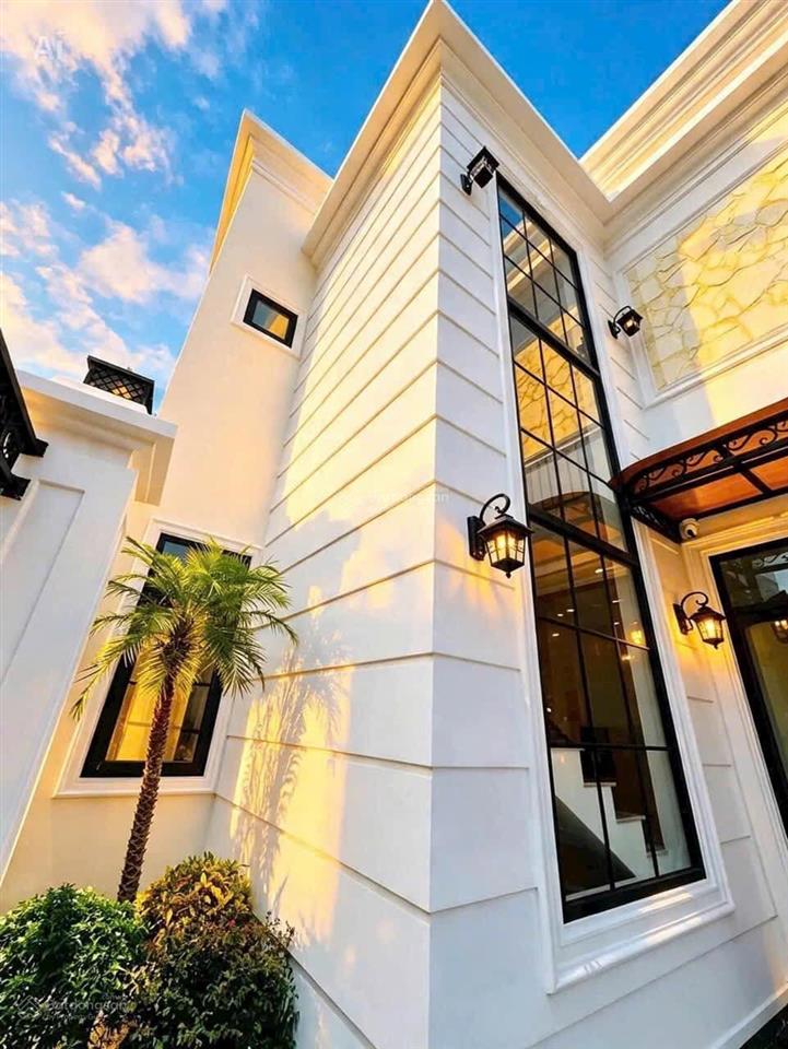 Nhà 2 tầng trung tâm thành phố full nội thất view đà lạt