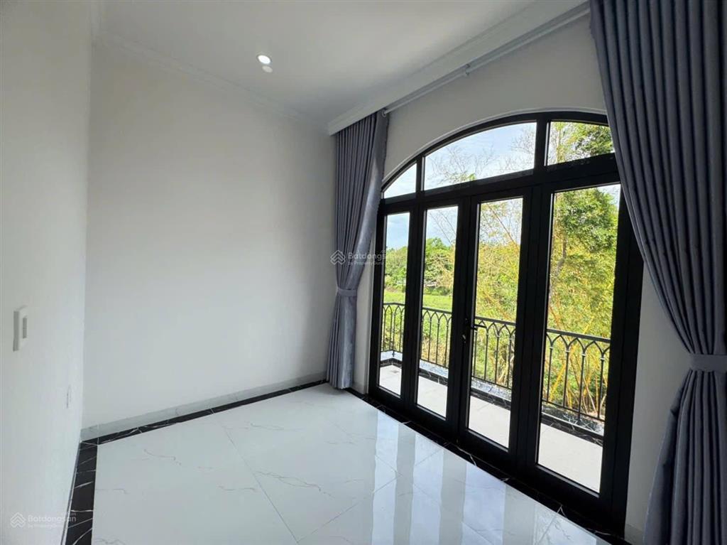 Nhà 2 tầng trung tâm thành phố full nội thất view đà lạt