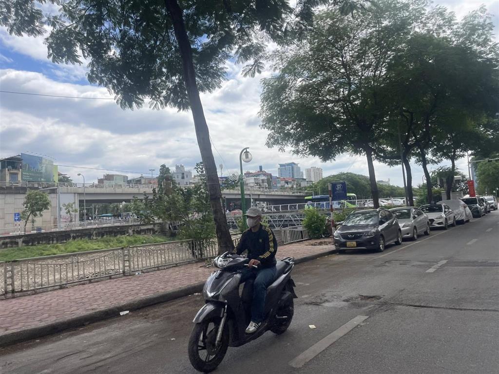 Tuyệt phẩm tòa văn phòng mặt phố quan hoa,cầu giấy,vị trí kim cương, view sông, kinh doanh đỉnh cao