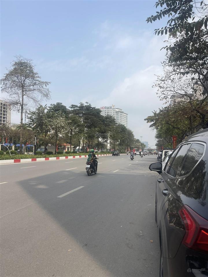 Độc bản 6 tầng 3 mặt thoáng,mặt phố văn cao giao quần ngựa ba đìnhdiện tích 85,giá 78 tỷ