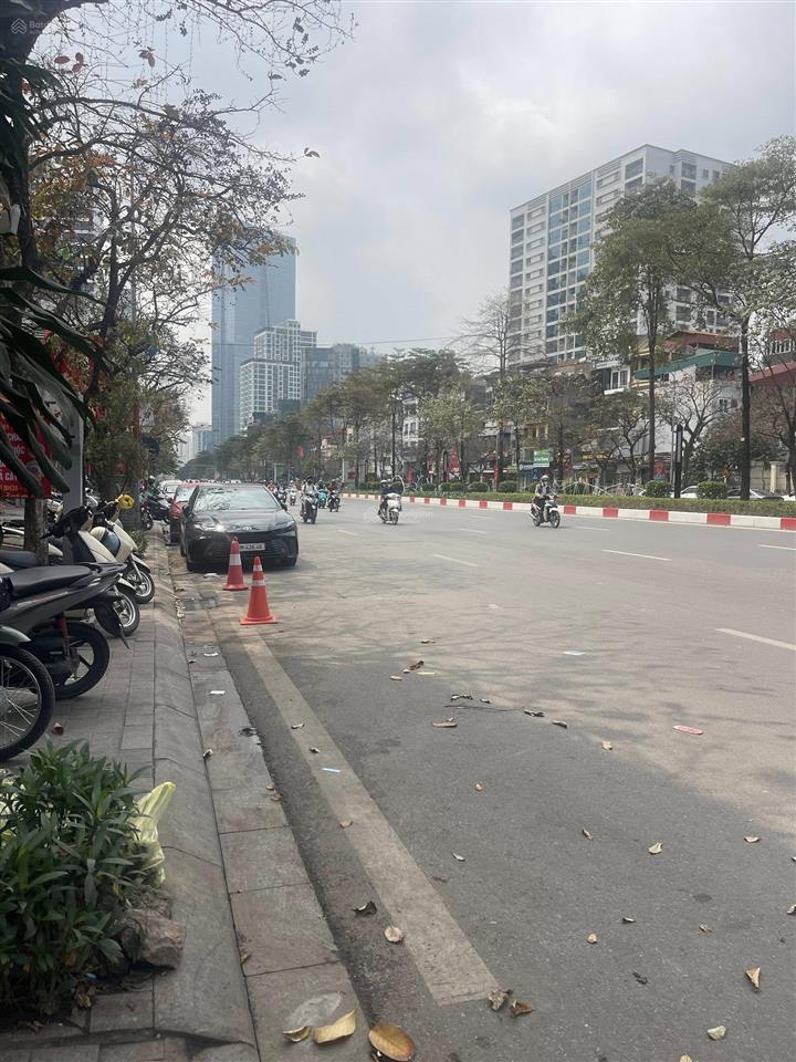 Độc bản 6 tầng 3 mặt thoáng,mặt phố văn cao giao quần ngựa ba đìnhdiện tích 85,giá 78 tỷ