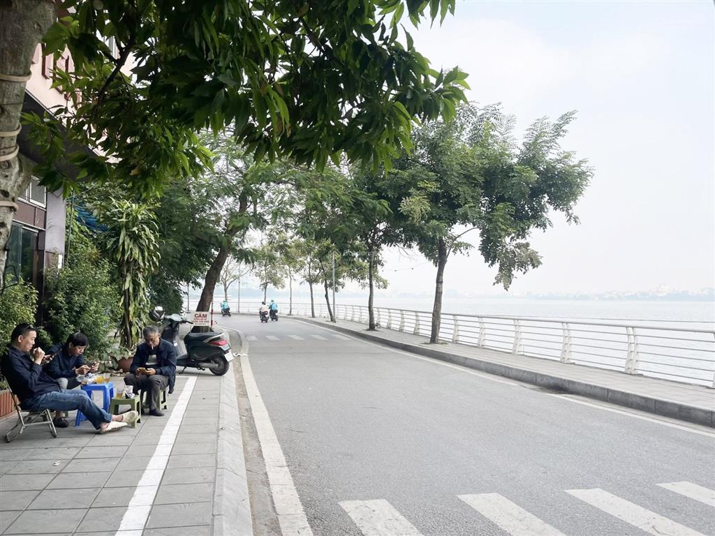 Siêu phẩm mặt hồ tây 3 thoáng, 140,1m, 6 tầng, mặt tiền khủng trên 10m, giá 240 tỷ