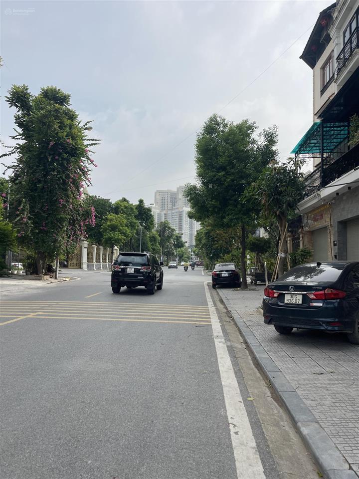 Bán lk văn phú hà đông,gần vườn hoa,trường học,dân trí cao,tiện ích ngập tràn,67.5m,4 tầng,18,5 tỷ