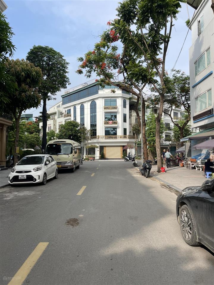 Bán lk văn phú hà đông,gần vườn hoa,trường học,dân trí cao,tiện ích ngập tràn,67.5m,4 tầng,18,5 tỷ