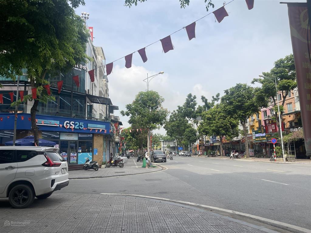 Bán lk văn phú hà đông,gần vườn hoa,trường học,dân trí cao,tiện ích ngập tràn,67.5m,4 tầng,18,5 tỷ