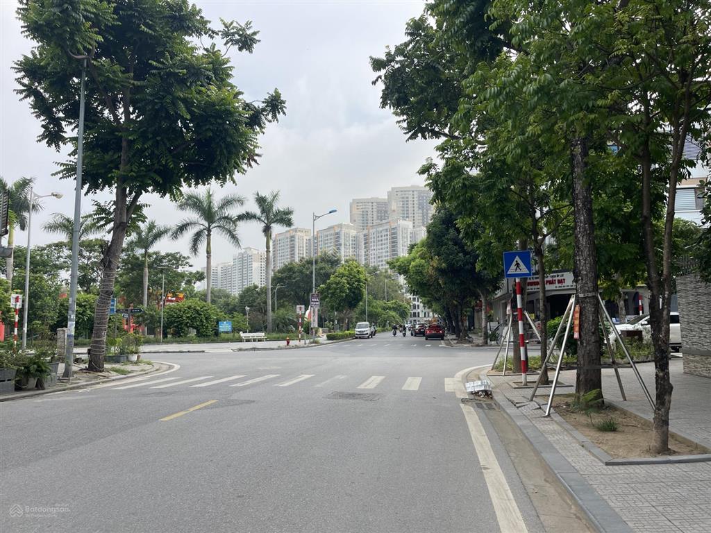 Bán lk văn phú hà đông,gần vườn hoa,trường học,dân trí cao,tiện ích ngập tràn,67.5m,4 tầng,18,5 tỷ