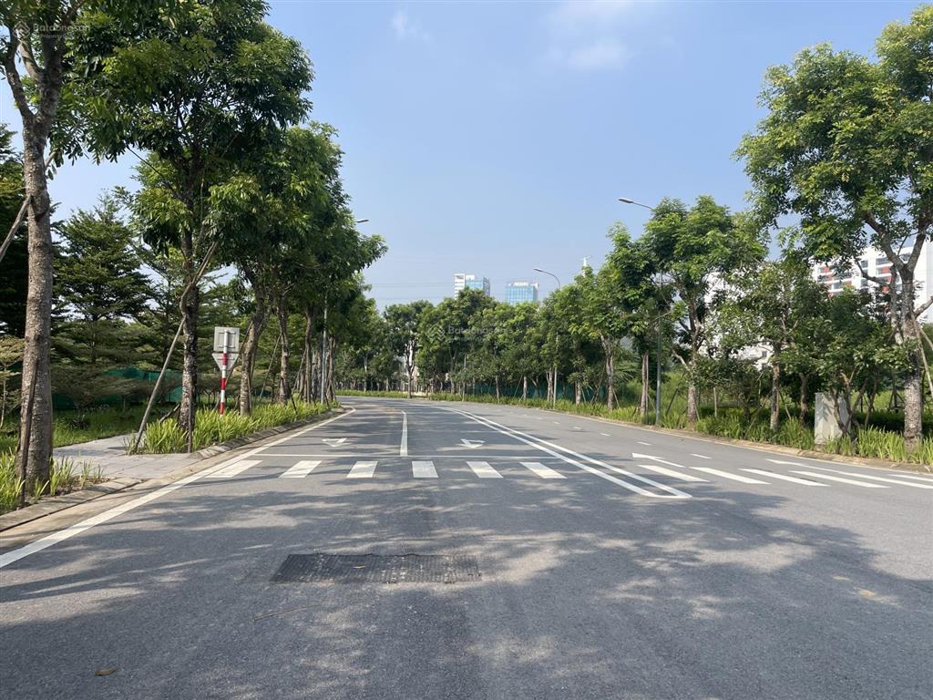 Bán gấp lk 120m², 3 tầng, khu ngọc lan park city hà đông, hn, full nội thất, giá 32,5 tỷ
