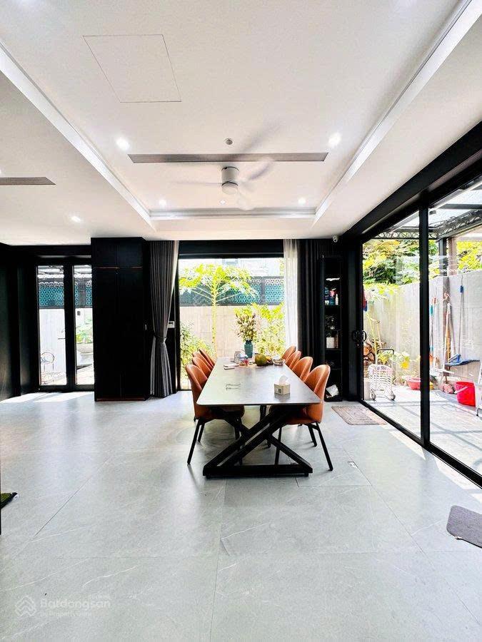 Bán bt vip 200m,4 tầng,thang máy,full nội thất,khu đô thị geleximco lê trọng tấn,hà đông.40 tỷ