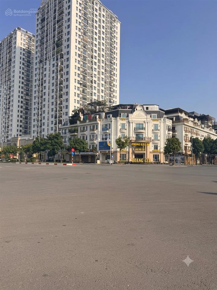 Siêu phẩm tòa building lô góc mặt phố hồng tiến 144m2,10 tầng,hầm,dòng tiền 180tr/tháng, giá 68 tỷ