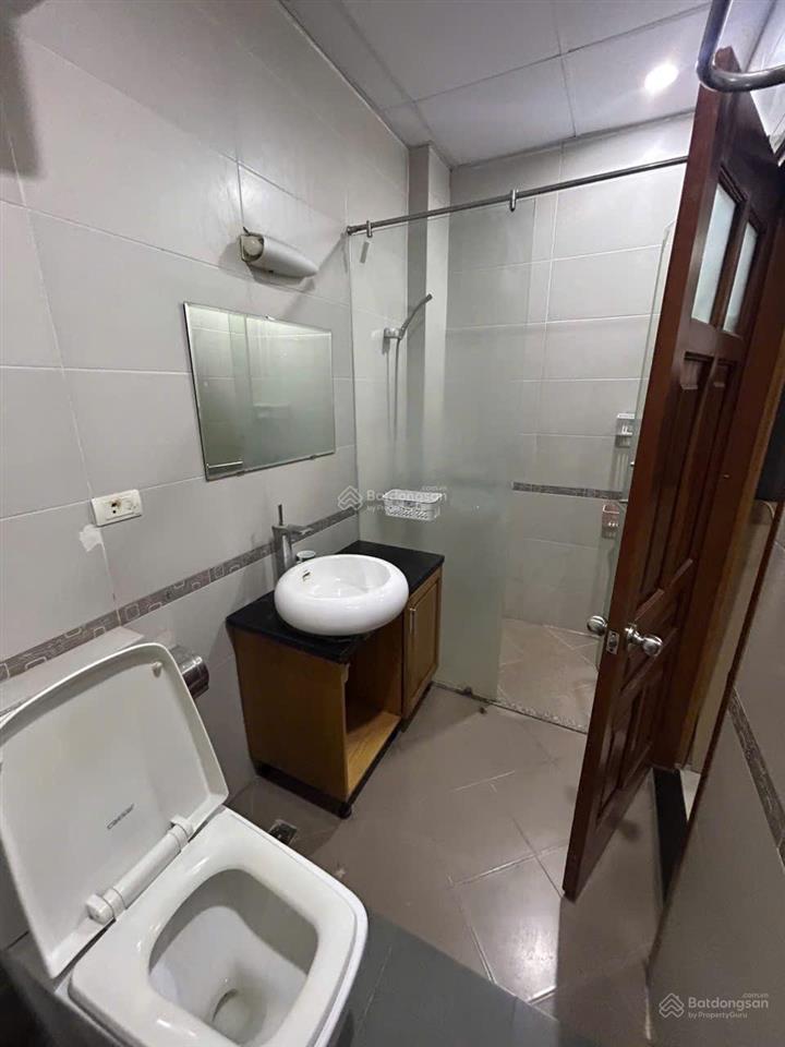 Chính chủ cho thuê ch 1 khách 2pn, tại số 17 ngõ 101, nguyễn đình chiểu, hbt (gần cv thống nhất)