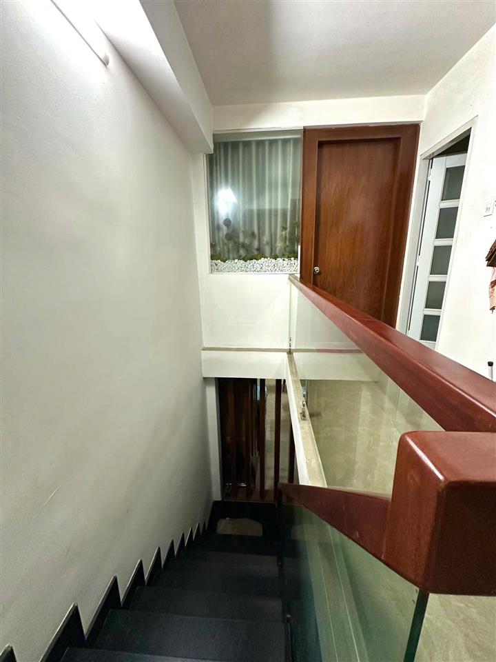 Bán nhà hẻm nhựa 10m thông ba vân khu bàu cát giá tốt