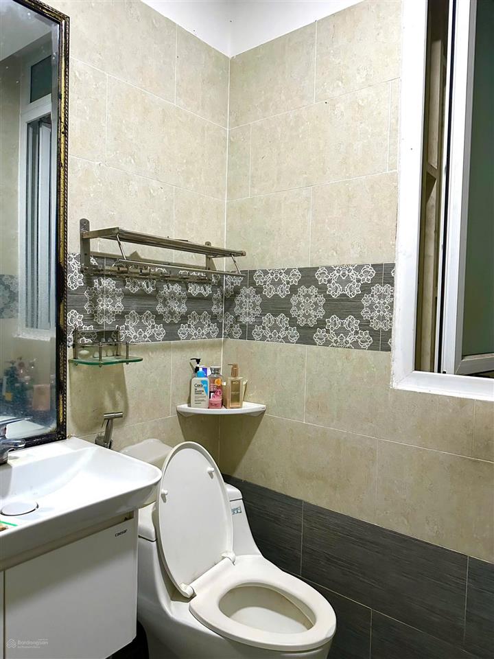 Bán nhà hẻm nhựa 10m thông ba vân khu bàu cát giá tốt