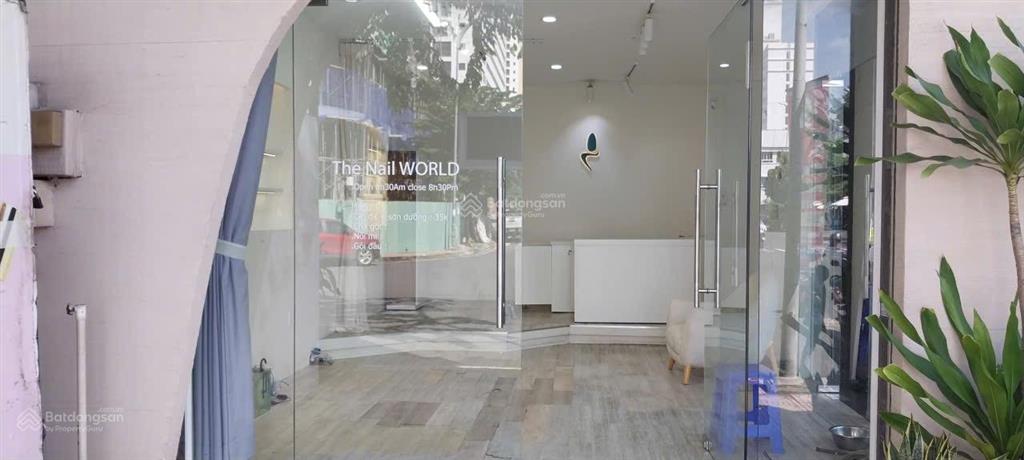 Cho thuê mặt bằng góc 2 mặt tiền cạnh chợ bình khánh