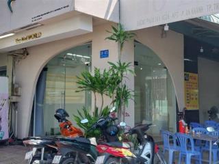 Cho thuê mặt bằng góc 2 mặt tiền cạnh chợ bình khánh
