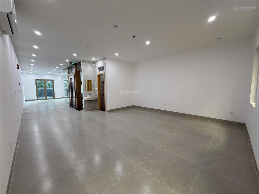 Share lại 3 tầng phù hợp làm văn phòng khu phố pavillon, mặt tiền trần đăng ninh đối diện masteri