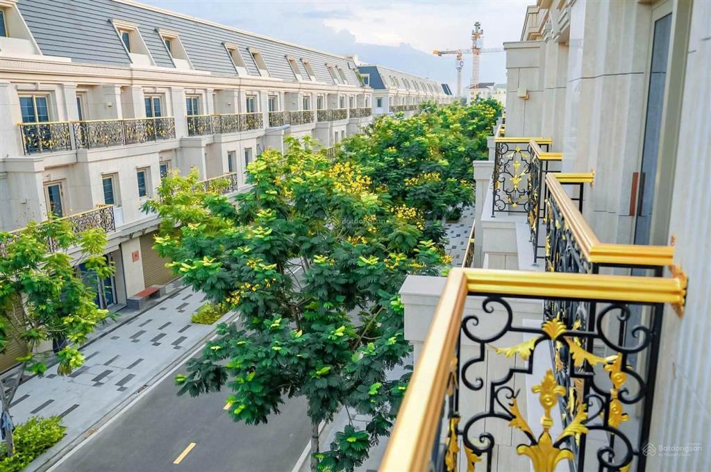 Share lại 3 tầng phù hợp làm văn phòng khu phố pavillon, mặt tiền trần đăng ninh đối diện masteri