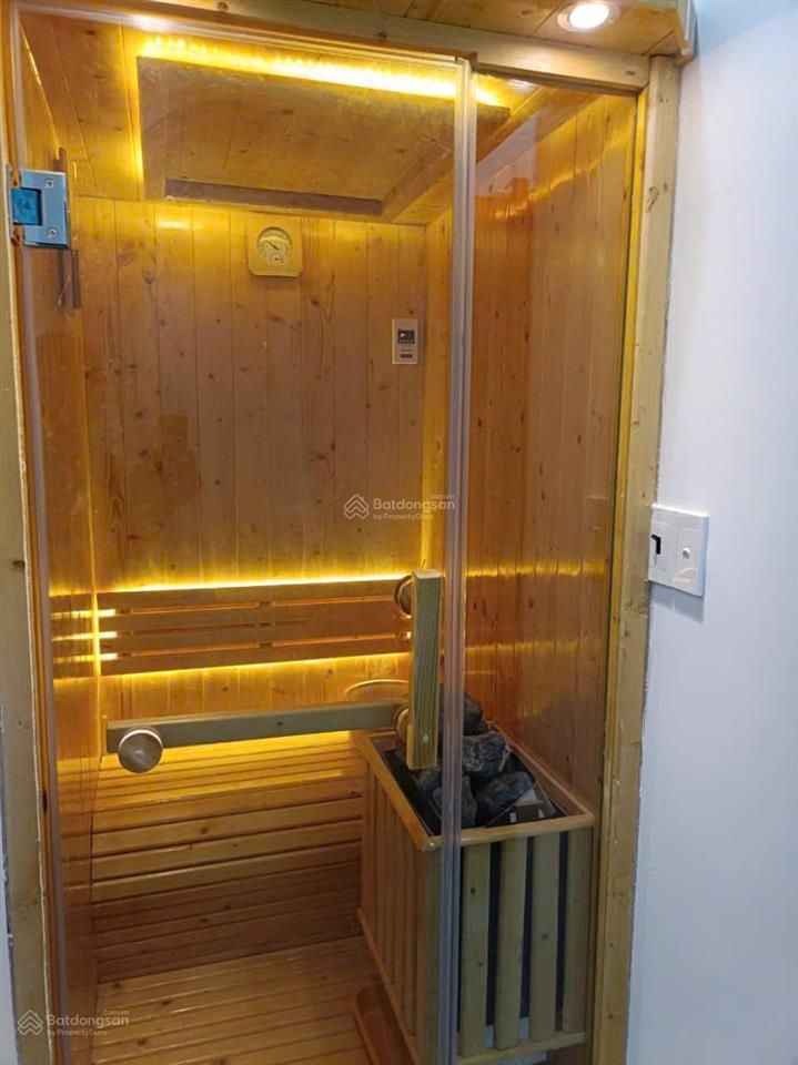 Nhà 3 tầng mới, đẹp, 2mt phường dĩ an (tp. hcm) dt 171m2 sử dụng giá 6.2 tỷ shr sẵn trao tay