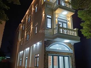 Nhà 3 tầng mới, đẹp, 2mt phường dĩ an (tp. hcm) dt 171m2 sử dụng giá 6.2 tỷ shr sẵn trao tay