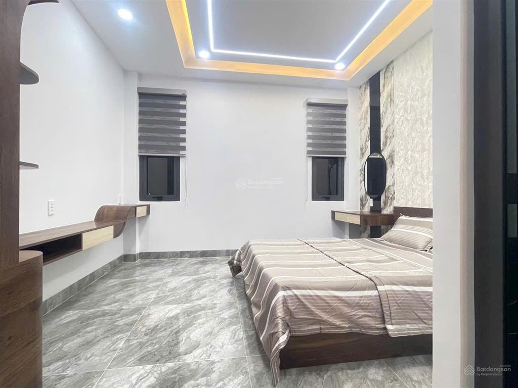 Nhà 3 tấm dĩ an 60m2, tiện ích đủ sẵn 3pn, full nội thất giá 5.2 tỷ có hỗ trợ vay