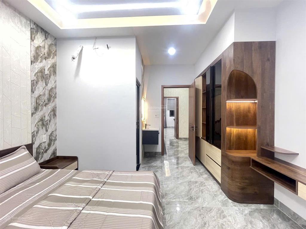 Nhà 3 tấm dĩ an 60m2, tiện ích đủ sẵn 3pn, full nội thất giá 5.2 tỷ có hỗ trợ vay