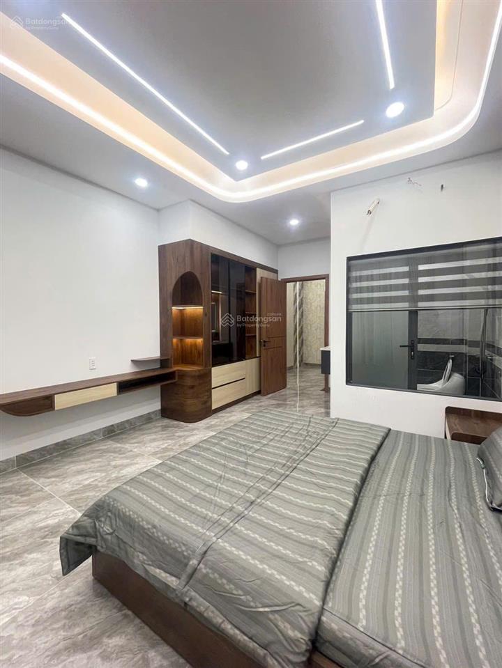 Nhà 3 tấm dĩ an 60m2, tiện ích đủ sẵn 3pn, full nội thất giá 5.2 tỷ có hỗ trợ vay
