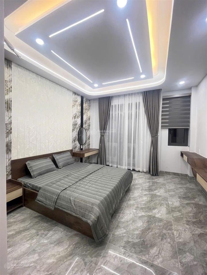 Nhà 3 tấm dĩ an 60m2, tiện ích đủ sẵn 3pn, full nội thất giá 5.2 tỷ có hỗ trợ vay