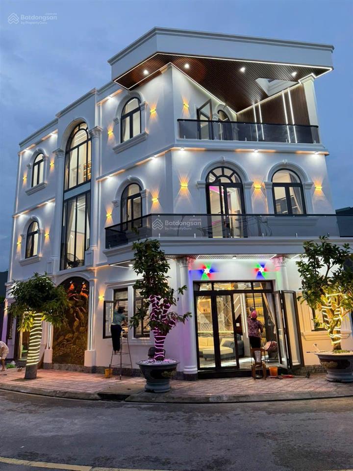 Bán nhà riêng sổ riêng căn góc 2 mặt tiền  vị trí dân trí cao