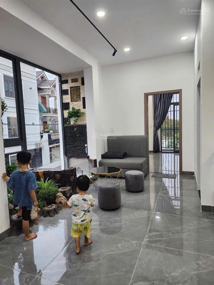 Bán nhà căn góc 2 mặt tiền  chính chủ 0812 611 ***