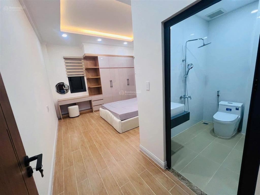 Cần bán nhà riêng căn góc 2 mặt tiền, sổ sẵn, hỗ trợ vay ngân hàng