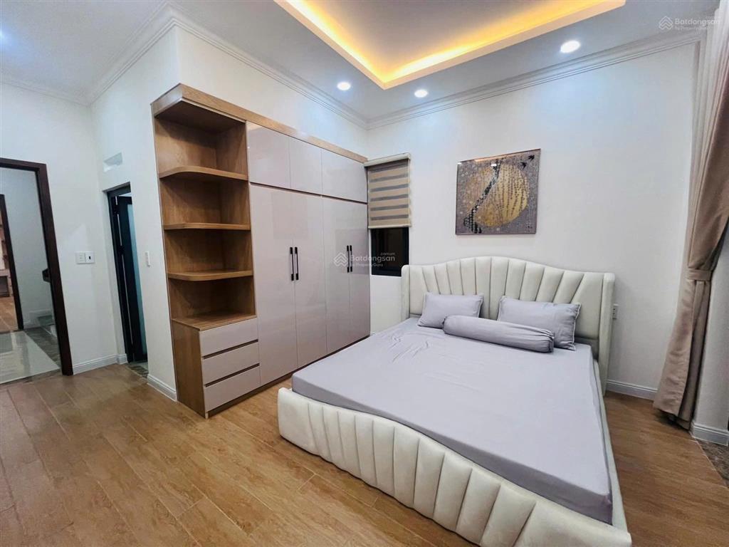 Cần bán nhà riêng căn góc 2 mặt tiền, sổ sẵn, hỗ trợ vay ngân hàng