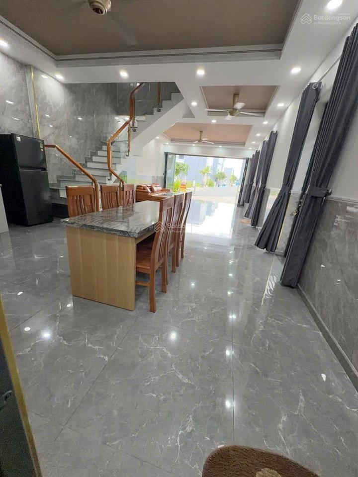 Cho thuê nhà 3 tấm  đoạn liên huyện và phan đình giót