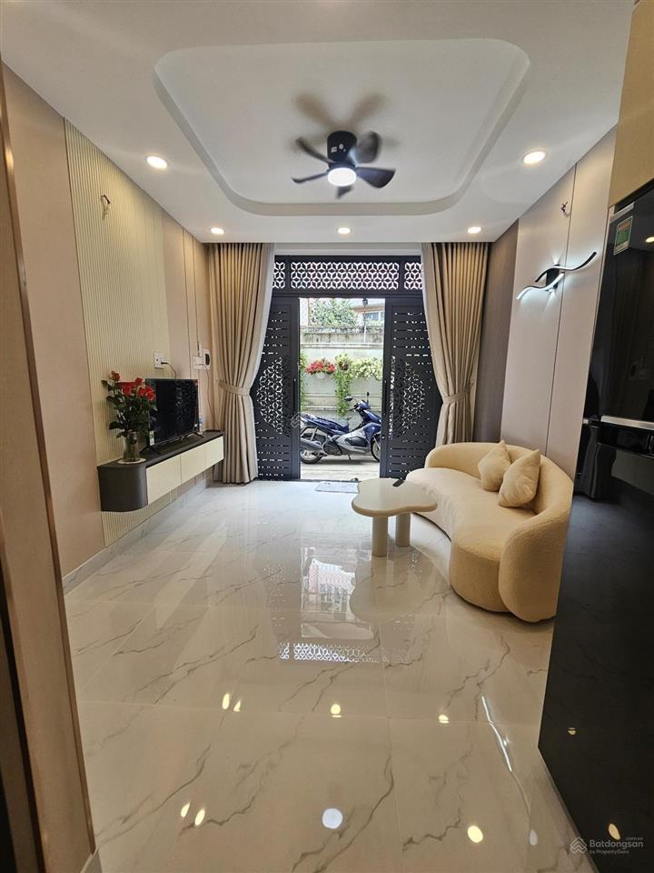 Nhà 1/ shr trương thị hoa cách 20m ra mặt tiền giá 3.3tỉ