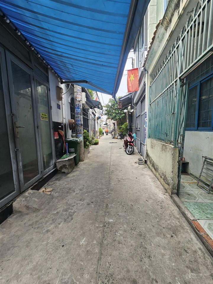 Nhà 1/ shr trương thị hoa cách 20m ra mặt tiền giá 3.3tỉ