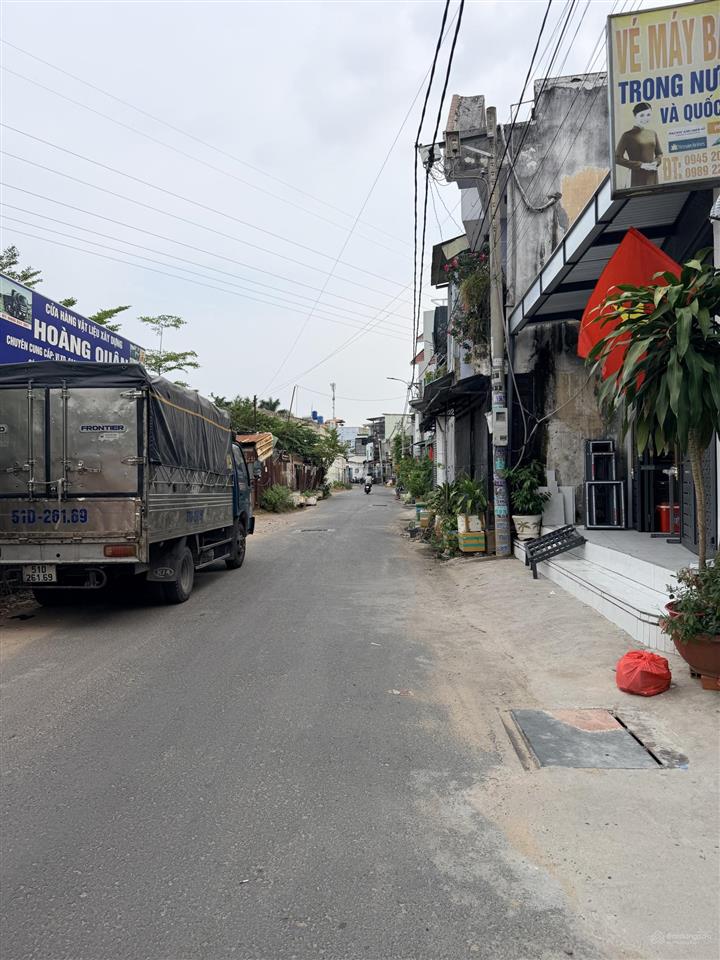 Bán nhà mặt tiền trung mỹ tây 09 giá 3tỉ15 còn tl