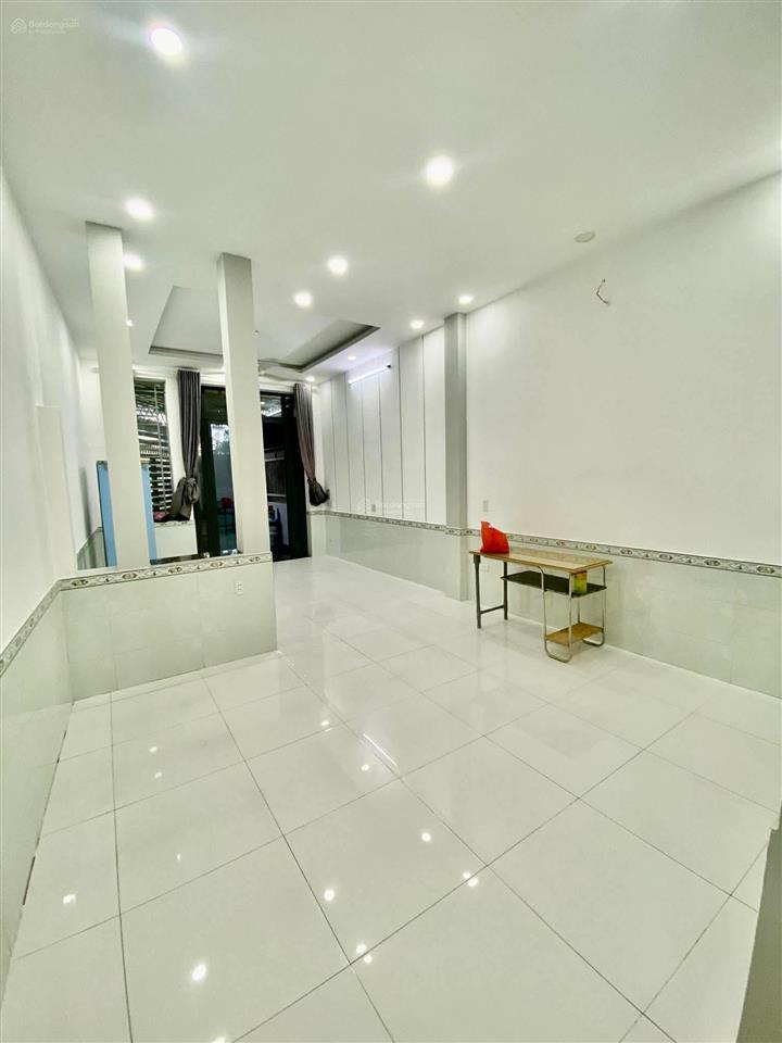 Bán nhà góc 2 mặt tiền đường lâm thị hố quận 12 kinh doanh đa ngành giá 4tỉ1